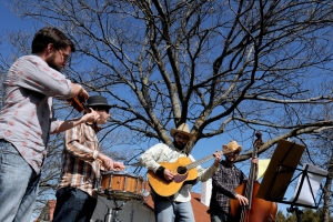 Bottom Dwellers performing at Farm Fresh to You March 2011